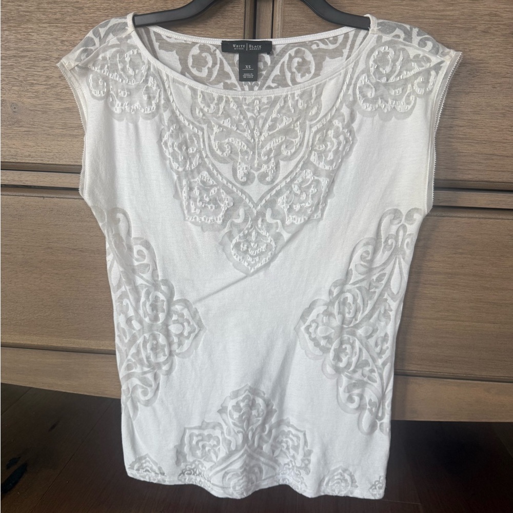 White House Black Market Ivory Embroidered Blouse